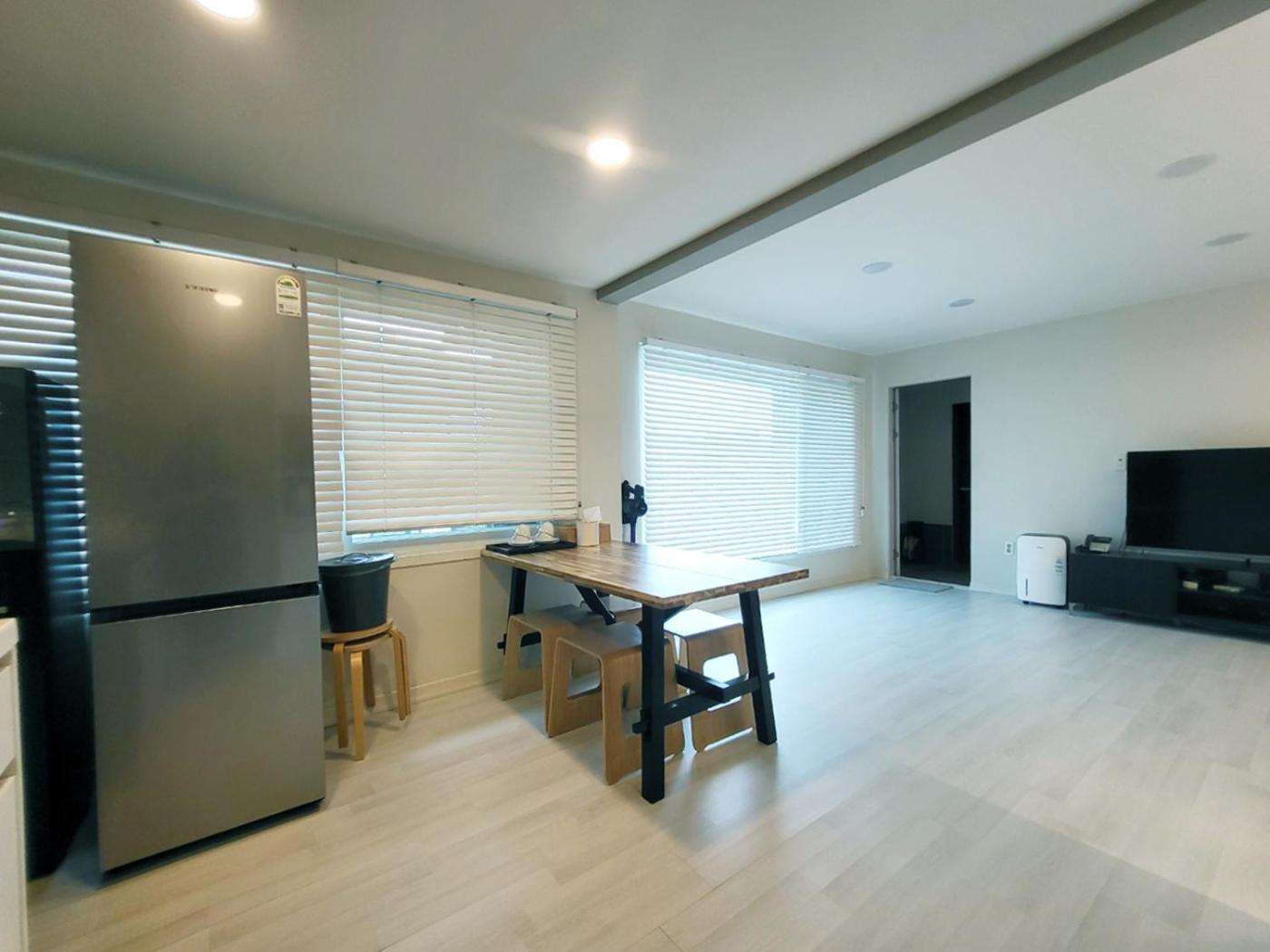 Penatess Pool Villa Chungju Luaran gambar