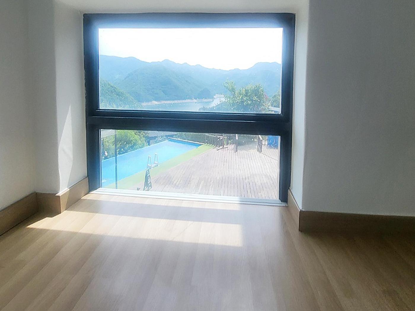 Penatess Pool Villa Chungju Luaran gambar