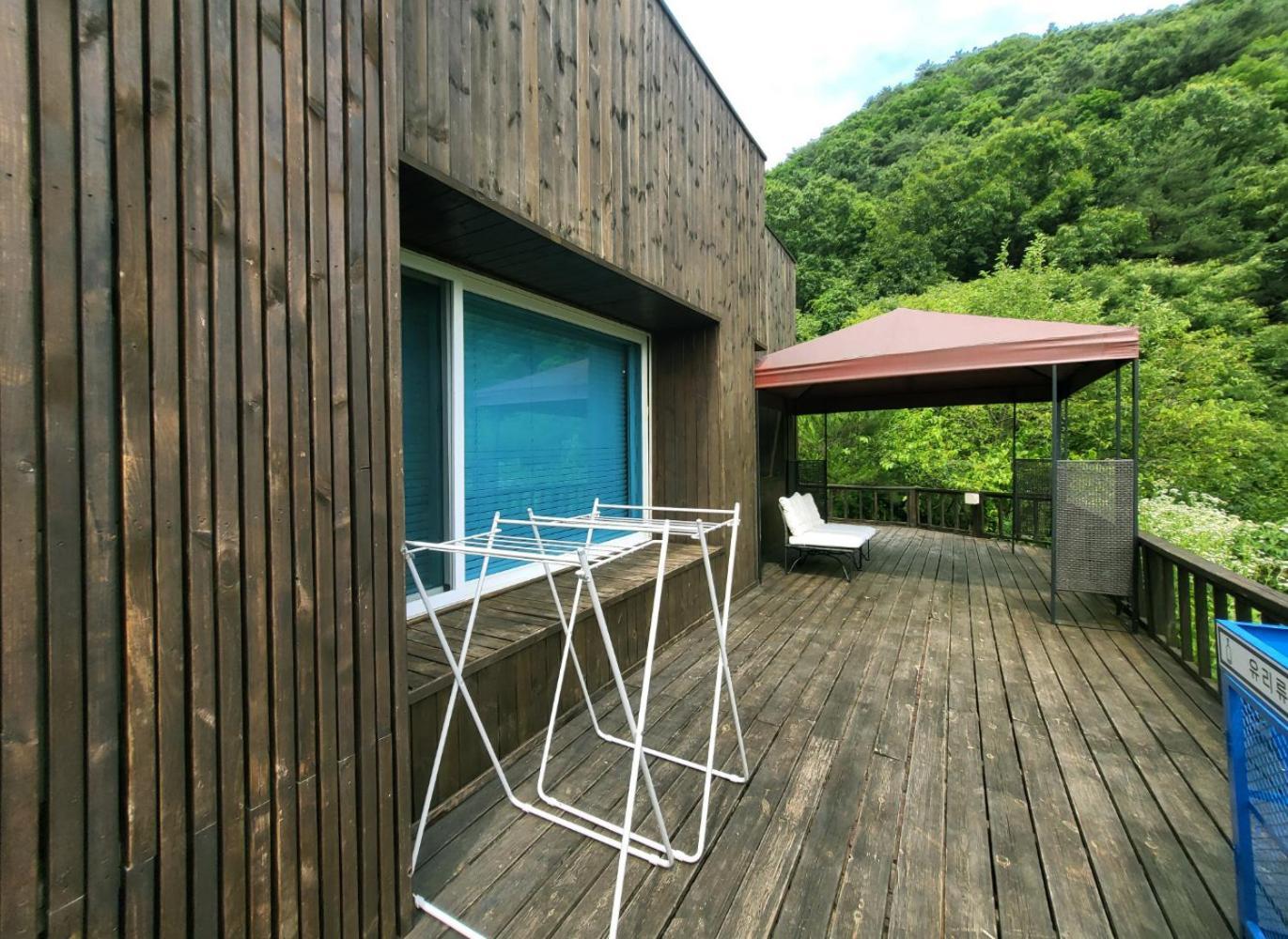 Penatess Pool Villa Chungju Luaran gambar