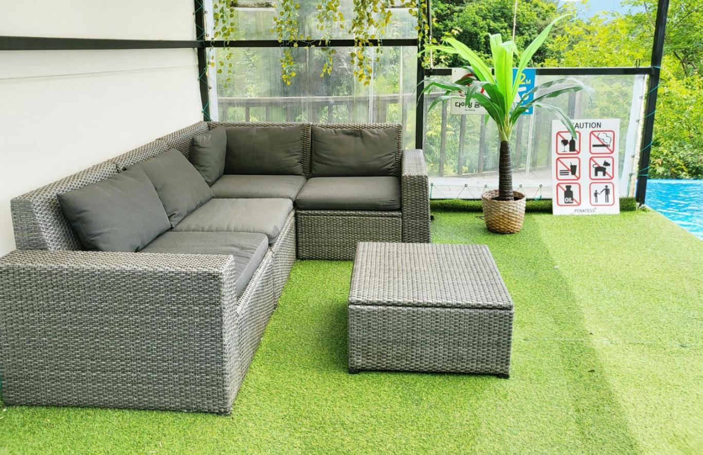 Penatess Pool Villa Chungju Luaran gambar