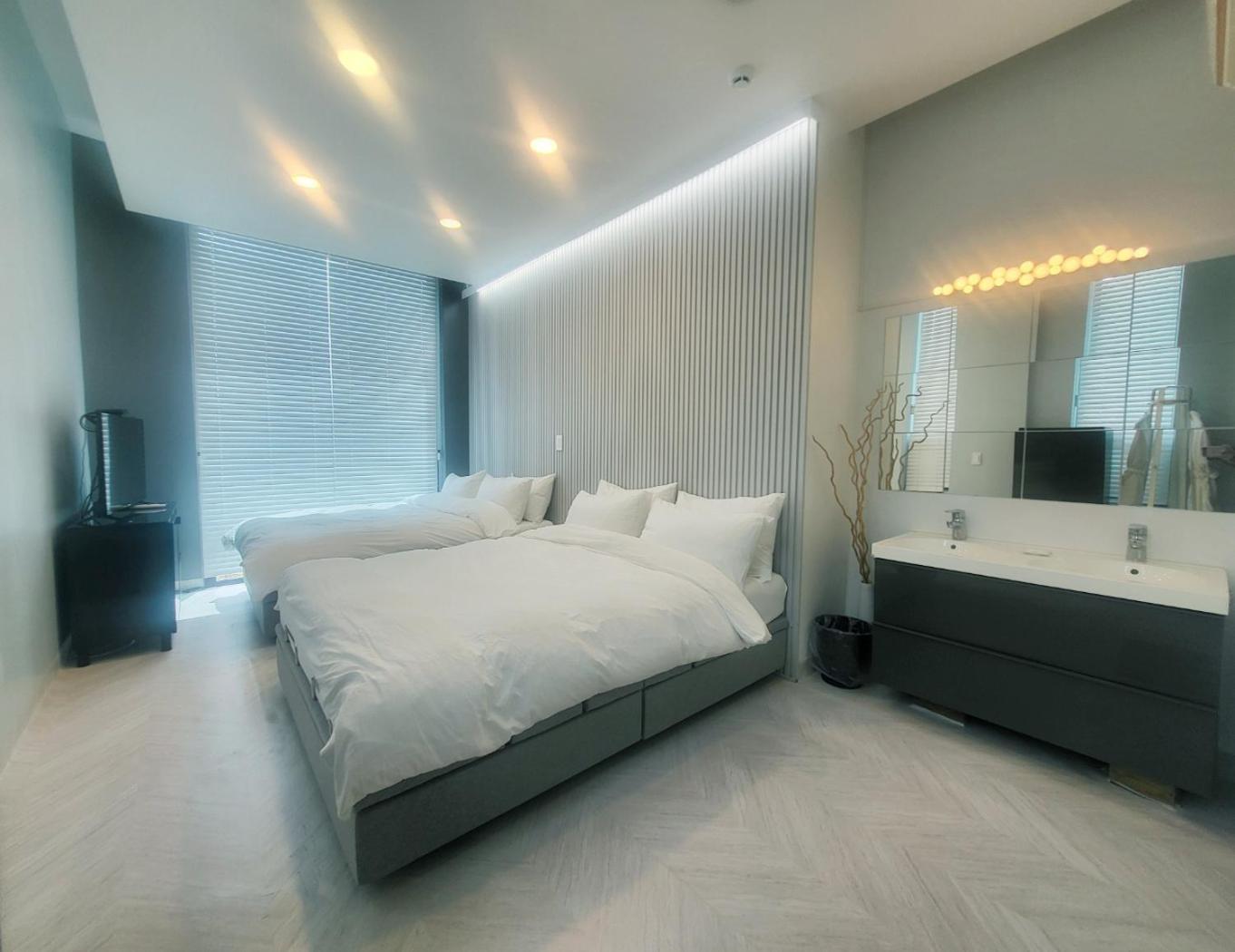 Penatess Pool Villa Chungju Luaran gambar