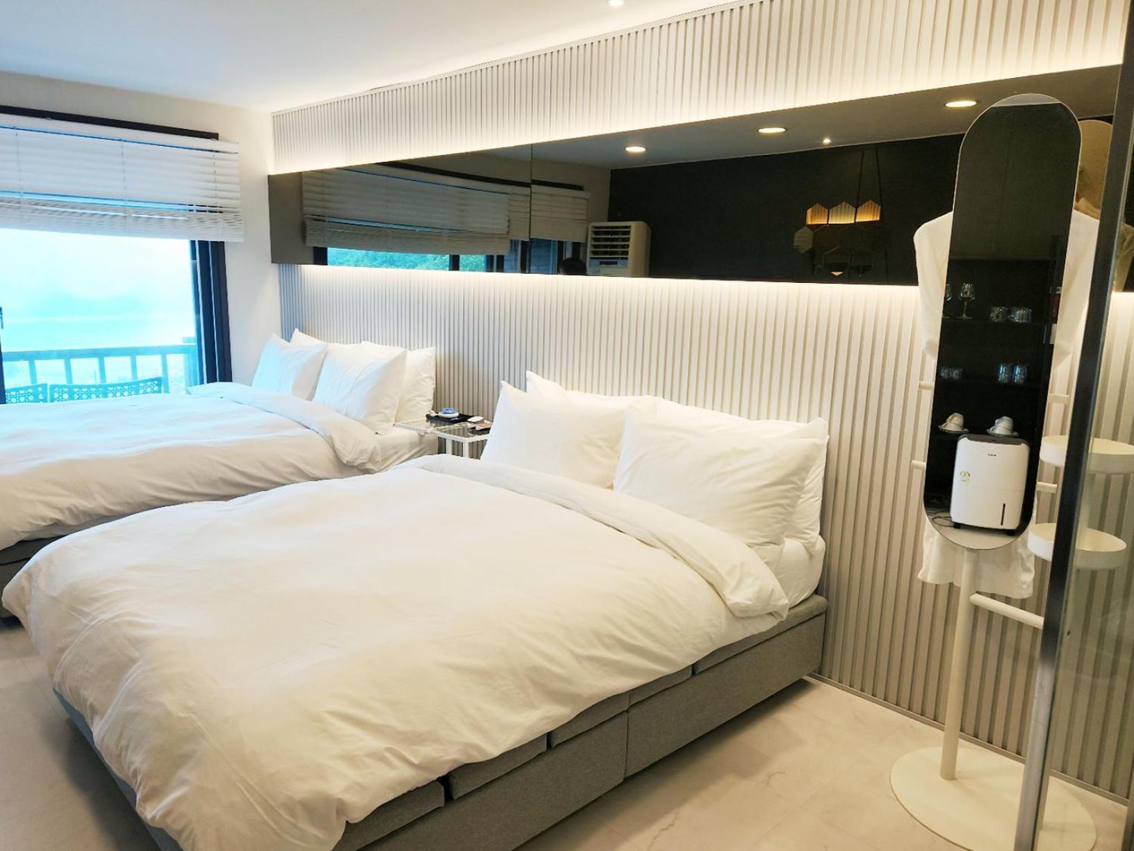 Penatess Pool Villa Chungju Luaran gambar