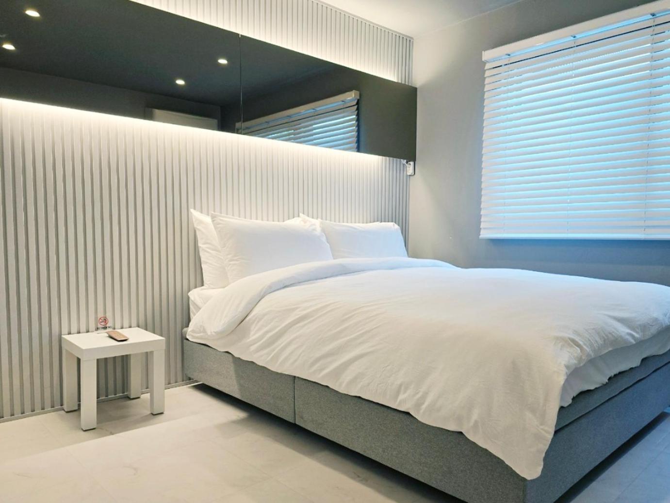 Penatess Pool Villa Chungju Luaran gambar