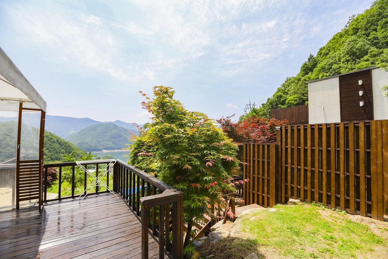 Penatess Pool Villa Chungju Luaran gambar