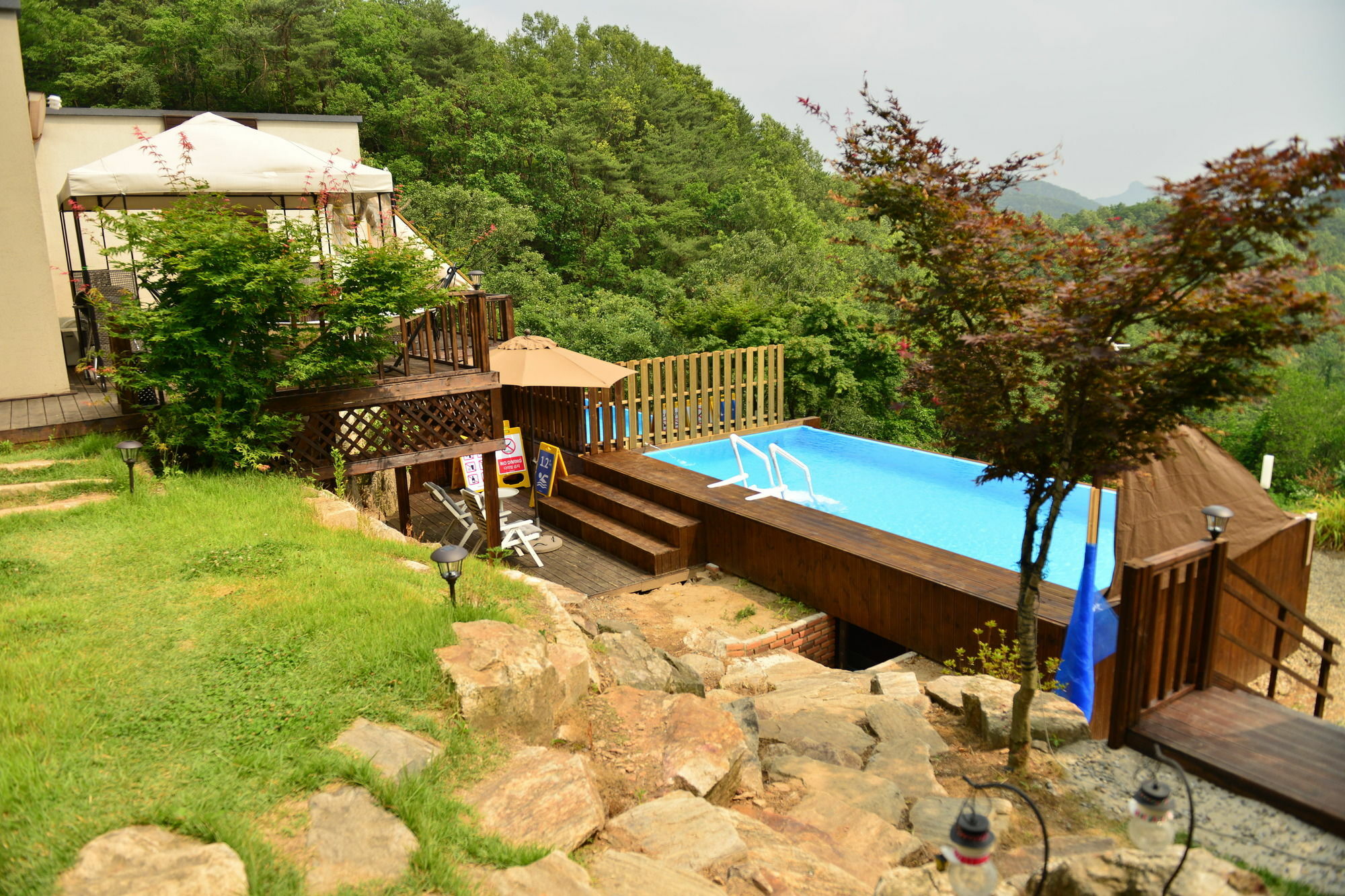 Penatess Pool Villa Chungju Luaran gambar