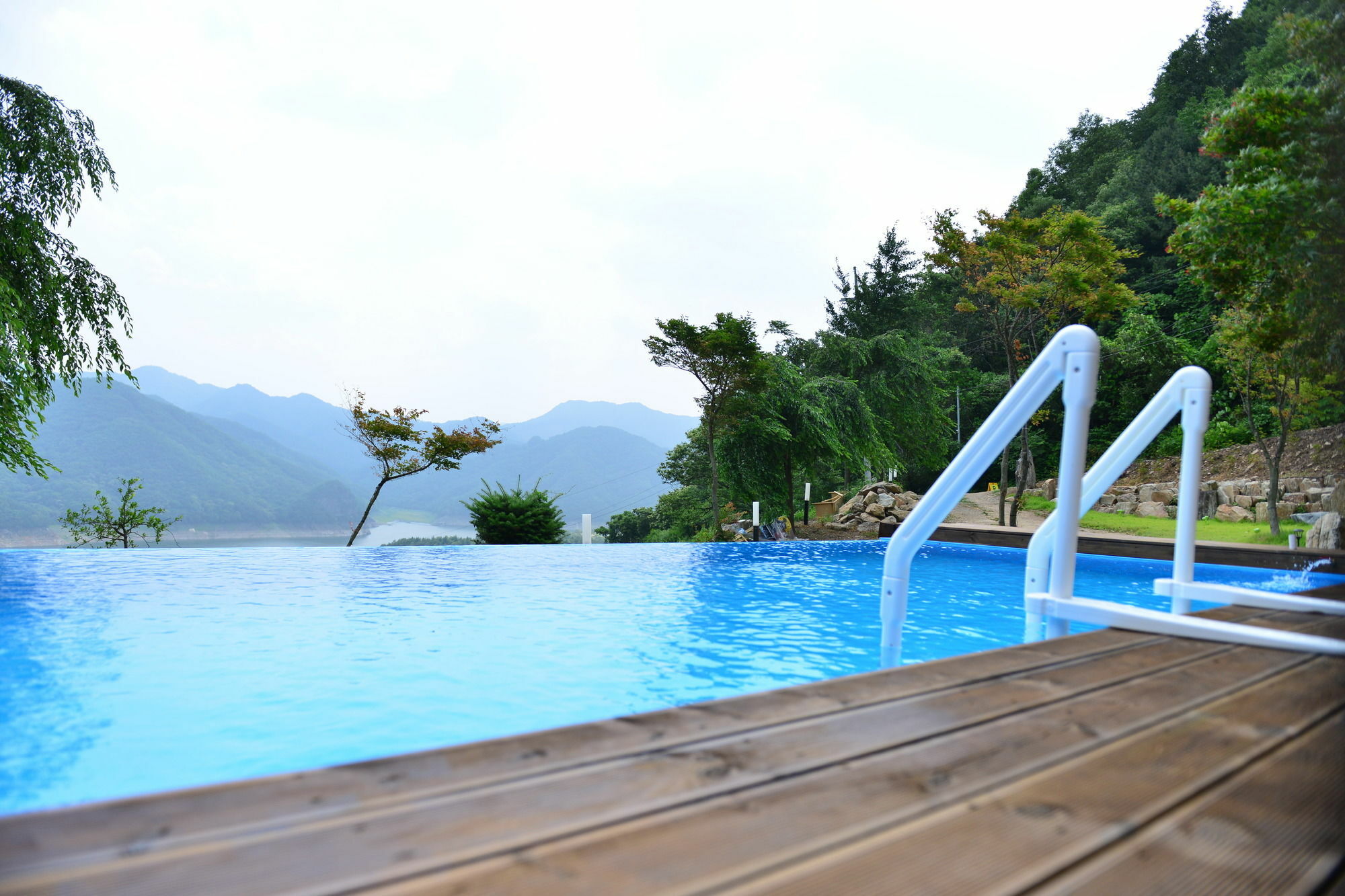 Penatess Pool Villa Chungju Luaran gambar