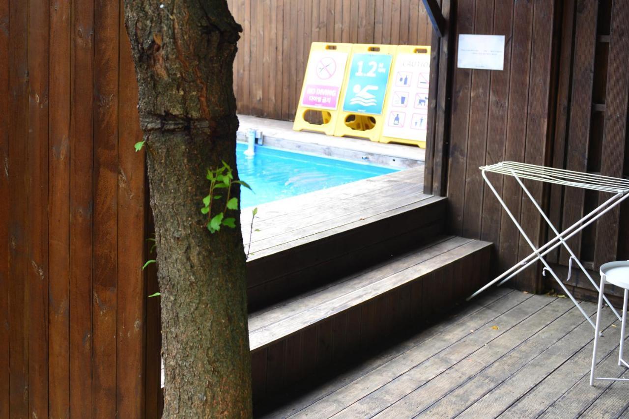 Penatess Pool Villa Chungju Luaran gambar